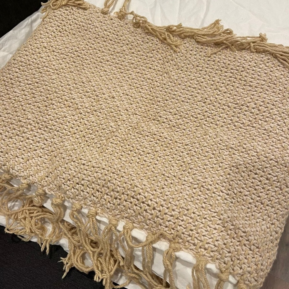 New Urban Outfitters Zahara Crochet Duvet Cover - Picture 5 of 5